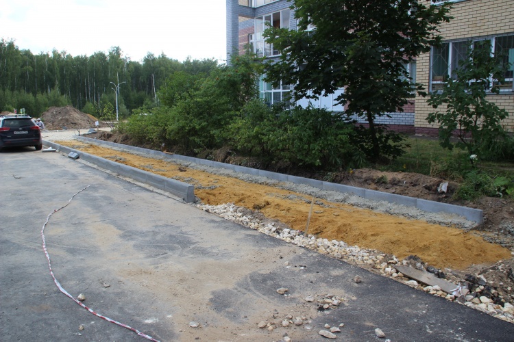 Бульвар в МКР-15 - 15.jpg Бульвар в МКР-15 - 15.jpg